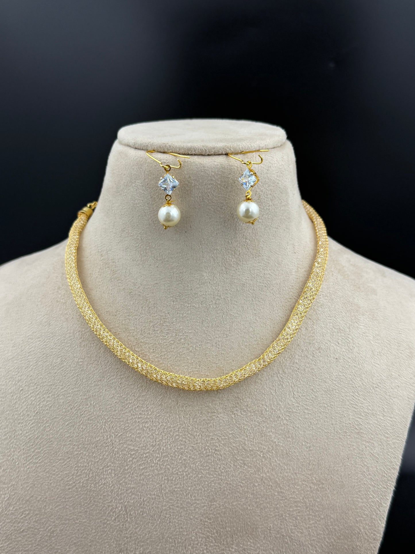 AD Gold Mesh Tube Necklace Set