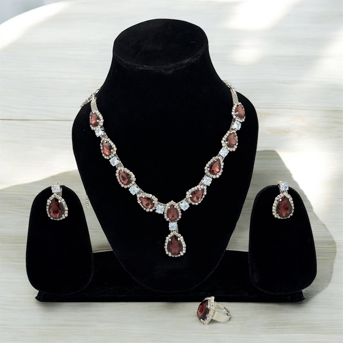 Scarlet Teardrop Wine Necklace Set