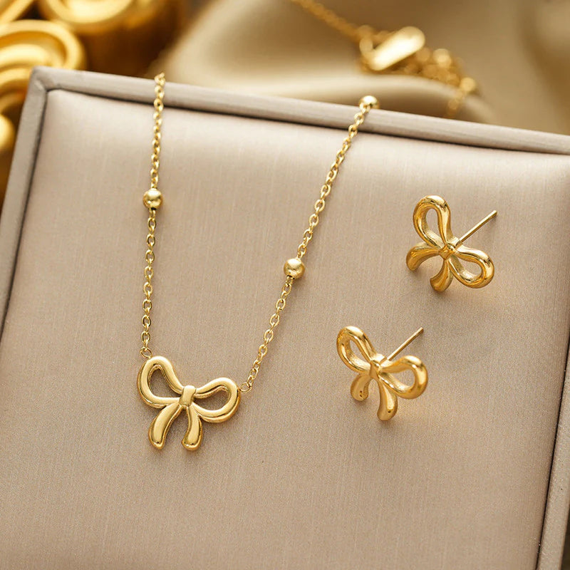 Anti Tarnish Bow Pendant Necklace Set