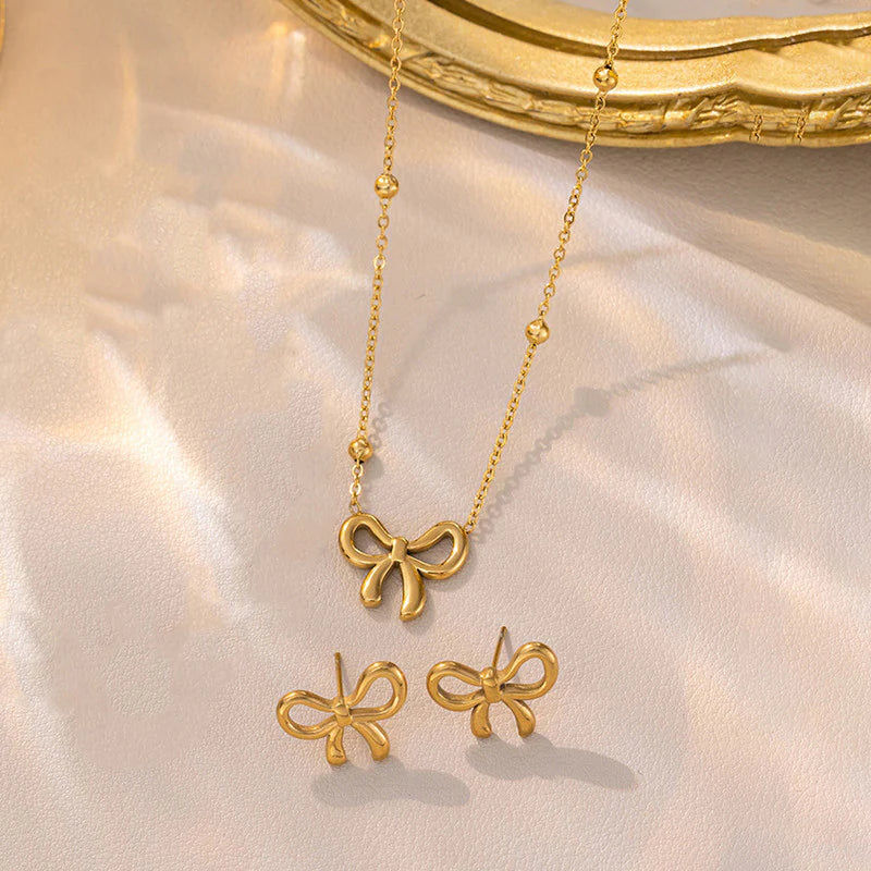 Anti Tarnish Bow Pendant Necklace Set