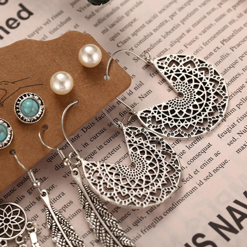 Mia Oxidized Silver Earring