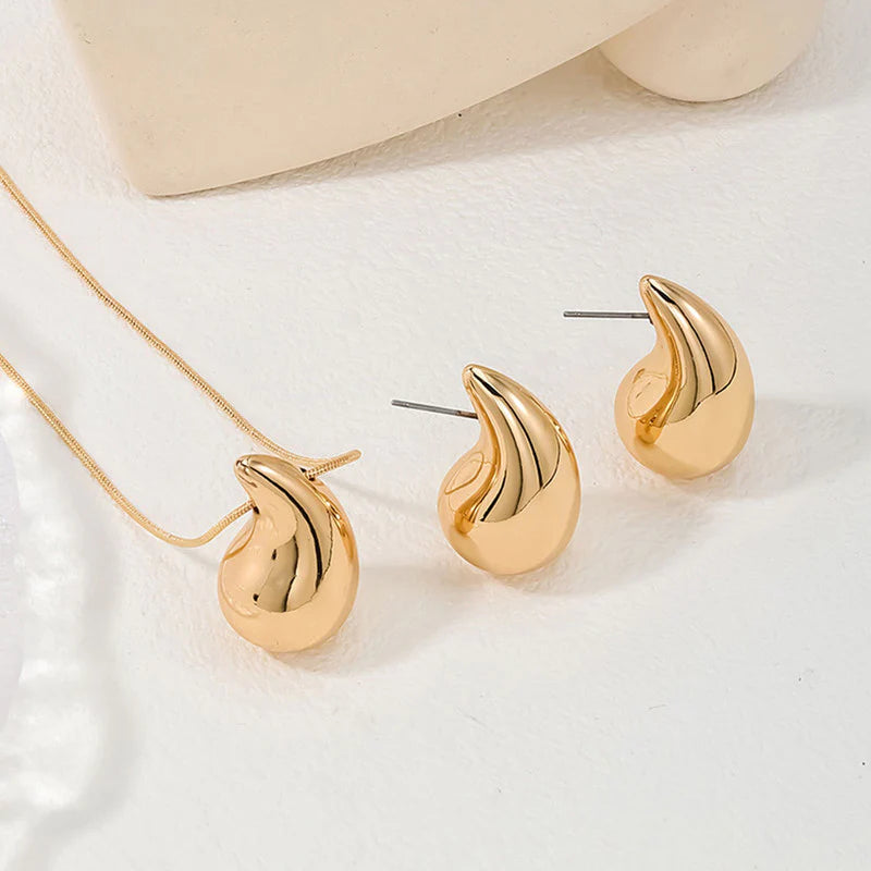 Rasa Pendant Necklace Set