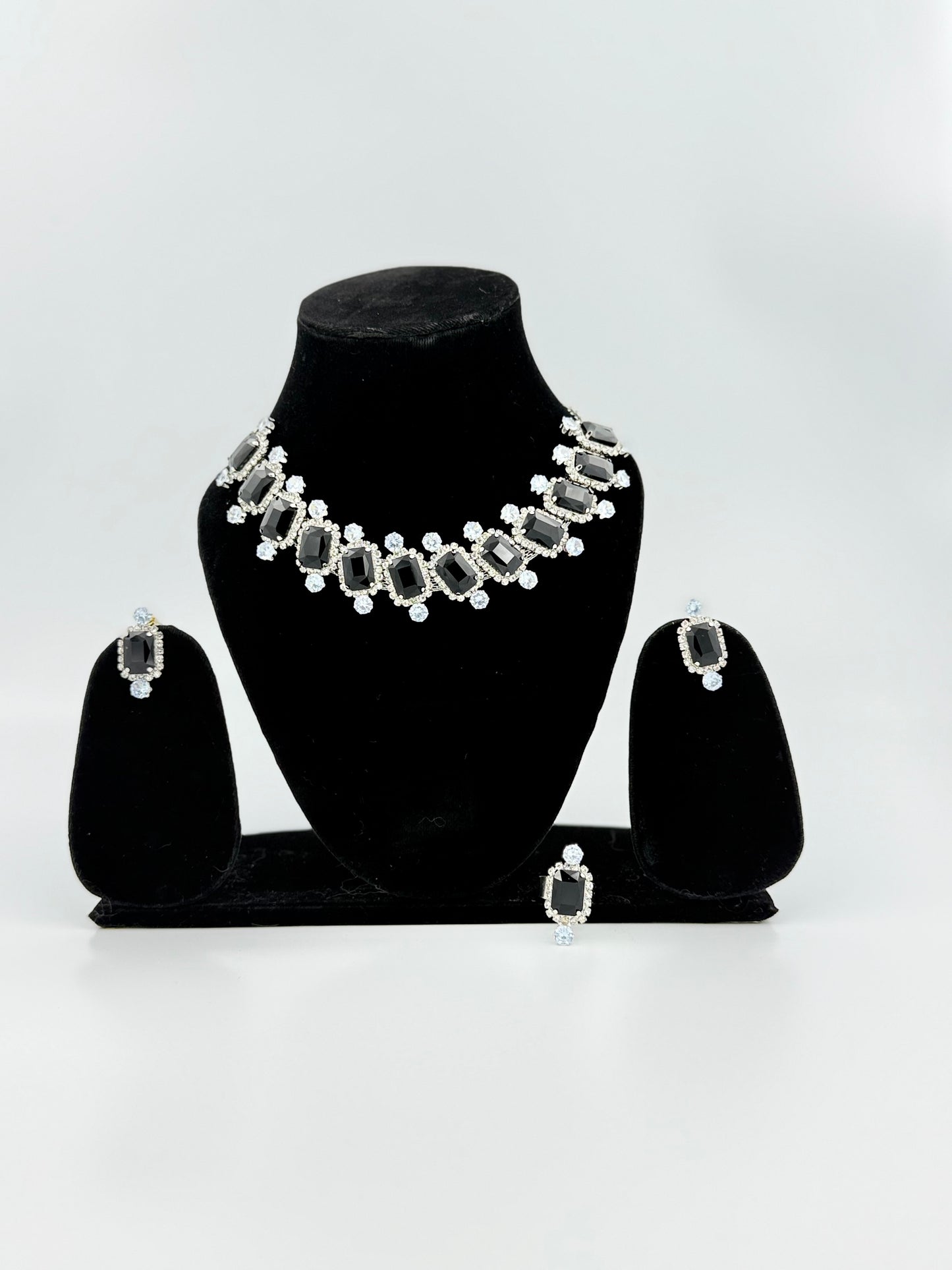 Midnight Majesty Necklace Set