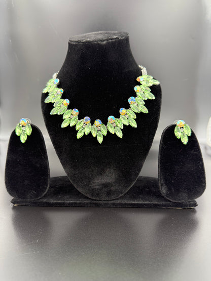 Diva Dusk Coral Necklace Set