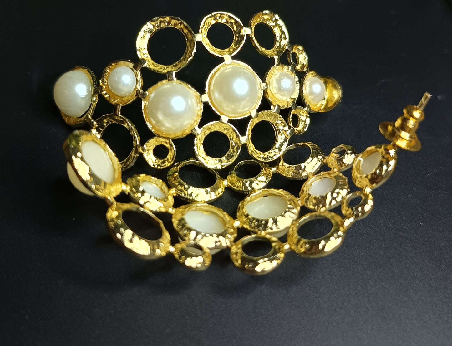 Golden Radiance Pearl Earrings