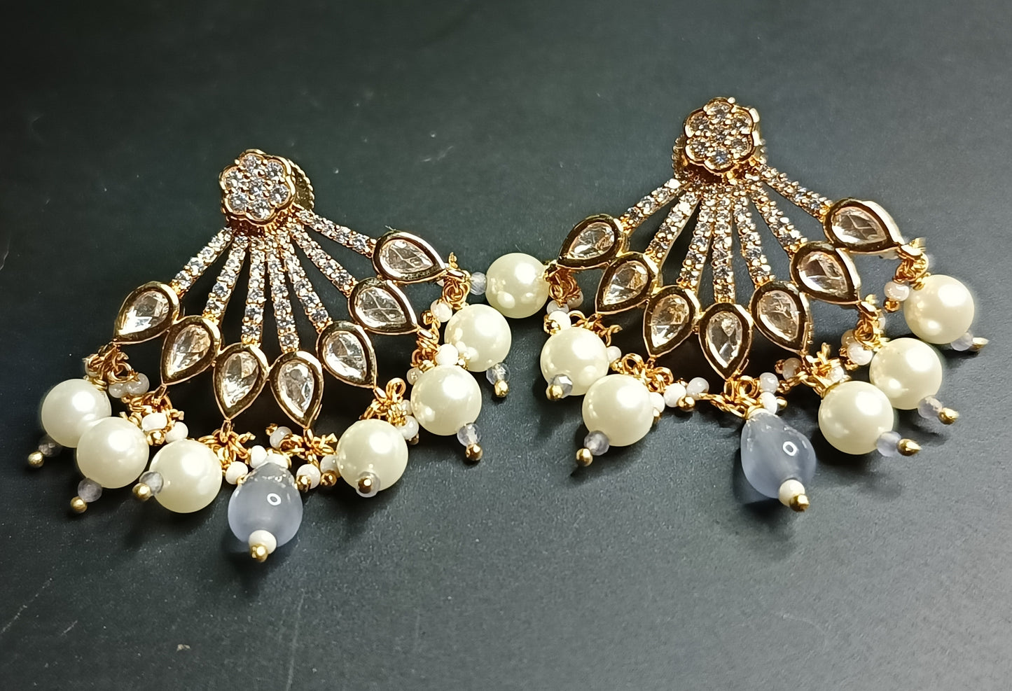 Kundan earrings with pearl cluster