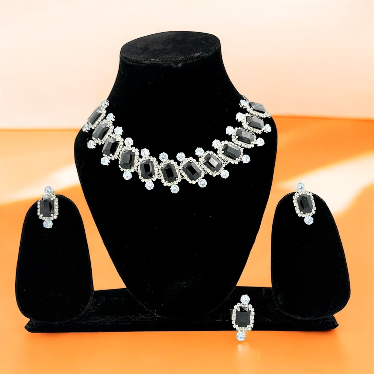 Midnight Majesty Necklace Set