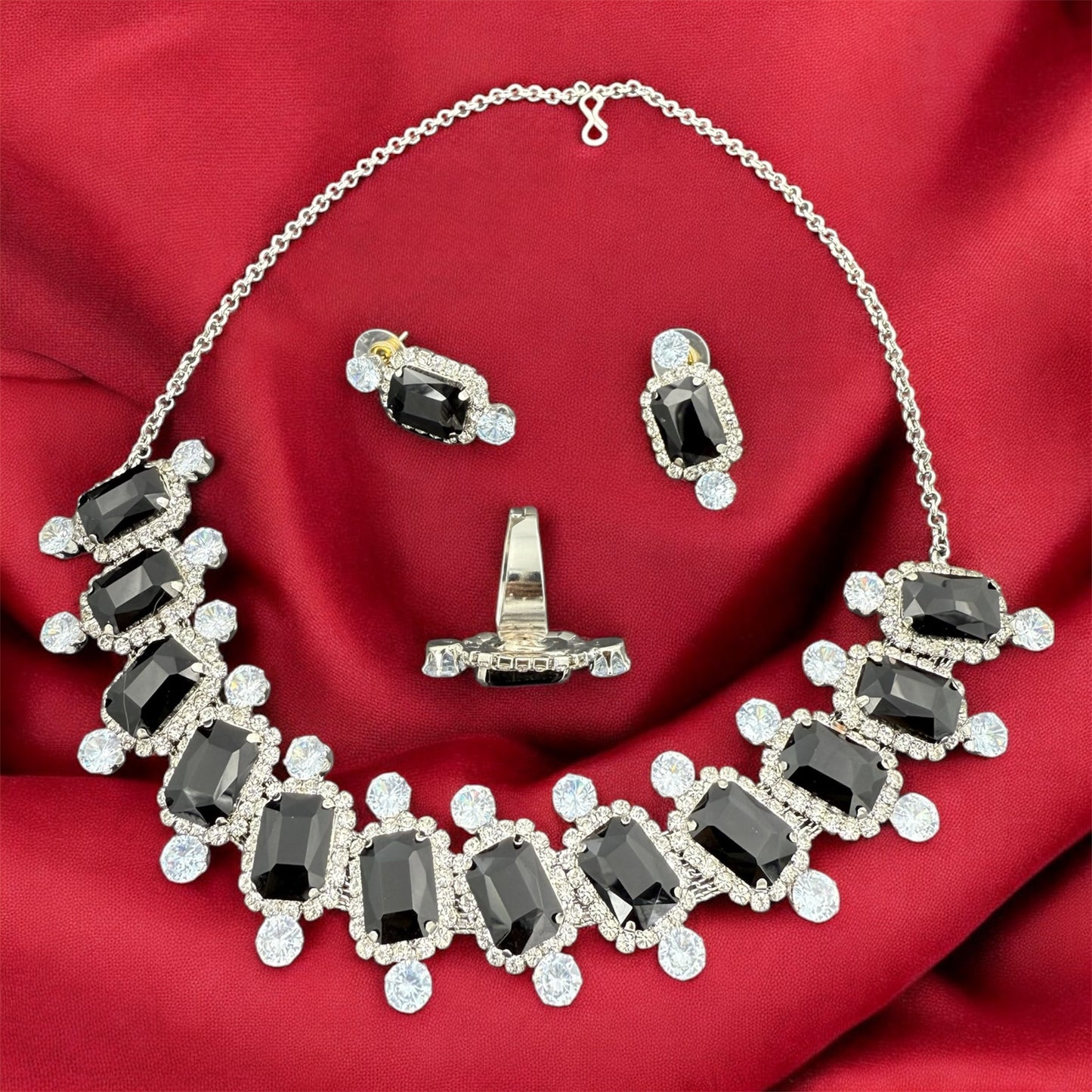 Midnight Majesty Necklace Set
