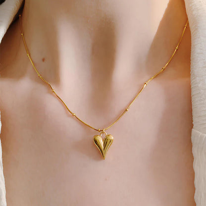 Anti Tarnish Heart Pendant Necklace Set
