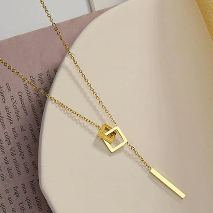 Anti Tarnish Interlocked Geometric Pendant Necklace